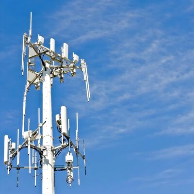 12 33M Offshore Marine Grade Steel Telecommunication Tower Salt Spray Resistant For Sea Platform