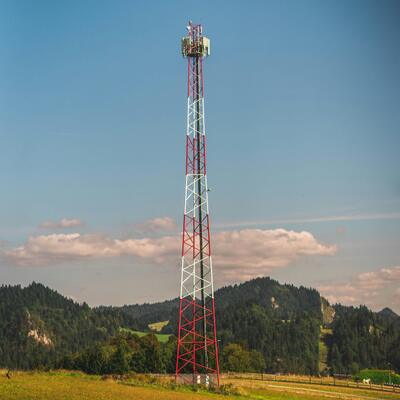 torre reticolare resistente agli urti tubolare di 35M 55M 3 gambe per ambiente soggetto a vibrazioni laterali ferroviarie