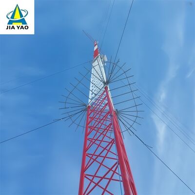 Torretta a filo strallato ultra alta a lungo raggio per la copertura del segnale nelle regioni montuose