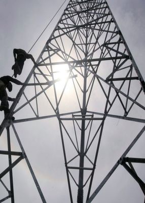 4G 5G Telecomunicazioni senza fili Comunicazione Energia solare Telecomunicazioni Radio 3 gambe Torre angolare in acciaio