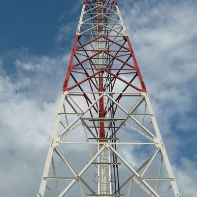 Radio triangolare ad alta risoluzione Telecom 3 gambe Torre di acciaio tubolare 40M/S
