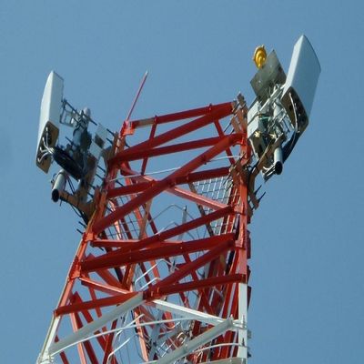 Televisioni satellitari Segnale a microonde Radio Struttura in acciaio Torre di comunicazioni senza fili Mast 3 gambe Torre angolare in acciaio