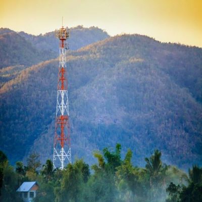 4 gambe angolo acciaio ferro auto-supporto telecom reticola torre &amp; Internet ISP wireless 5G antenna torre
