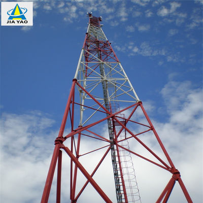 Telecomunicazioni Antenna torre mastro 3 gambe / 4 gambe Tubulare torre di antenna autonoma