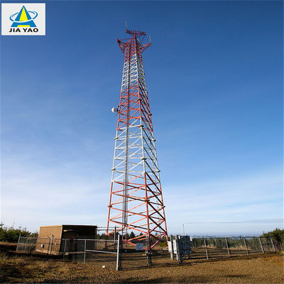 Telecomunicazioni Antenna torre mastro 3 gambe / 4 gambe Tubulare torre di antenna autonoma
