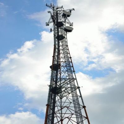 10 - 60M Torre di acciaio tubolare galvanizzato Segnale Wifi Bts Televisioni Torre di acciaio tubulare a 3 zampe