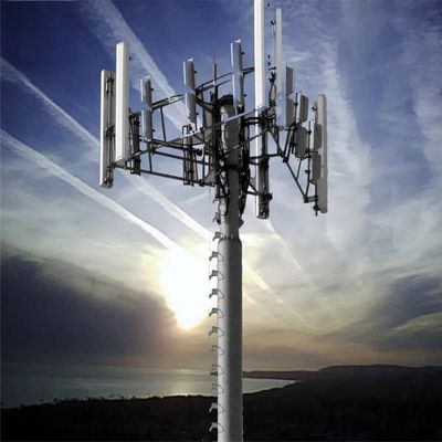Monopolio della torre del mastello di telecomunicazione galvanizzato a caldo di 30 metri Q345B/A572 Materiale