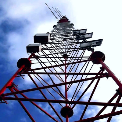 Torre di trasmissione galvanizzata in acciaio a reticolo tubolare 30 40 50 Meter Telecom 5G/4G/3G