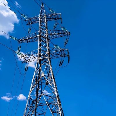 Struttura della sottostazione Torre elettrica ad alta tensione Galvanizzato Pylon Line Pole di trasmissione Retice Torre angolare in acciaio In vendita