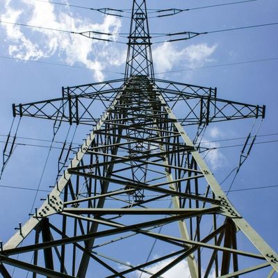 Torre elettrica ad alta tensione ad angolo di ferro Velocità del vento 30-180 Km/h Torre di trasmissione 132kv