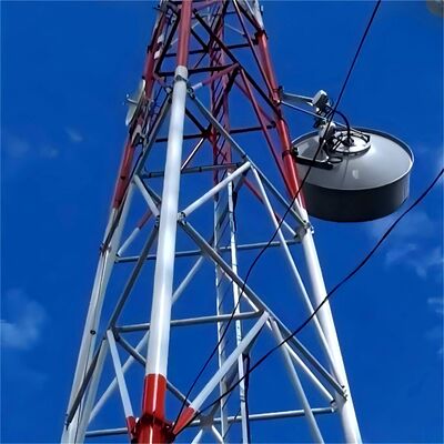 Guyed Wire Tower ha progettato applicazioni di elevazione di copertura estesa utilizzando materiali in acciaio e codici di progettazione di ingegneria provati