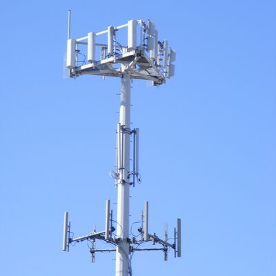 Monopole Tower torre di telecomunicazioni autoportante di acciaio Q235B Q235C Q235D e Q355B Q355C Q355D conforme alle norme EN 10025