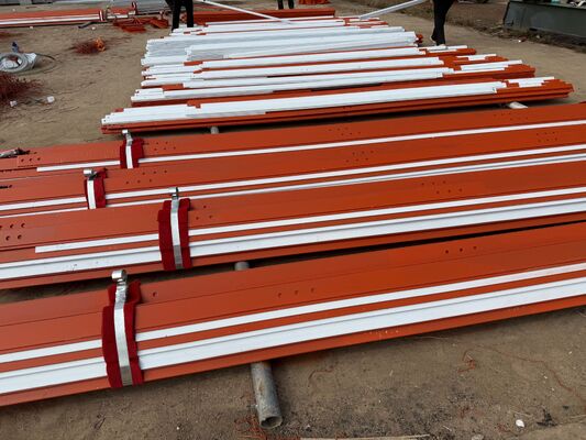 Torre angolare in acciaio a 3 zampe Corpo di torre triangolare con pendenza uguale o pendenza variabile e sezione trasversale in acciaio angolare per la comunicazione