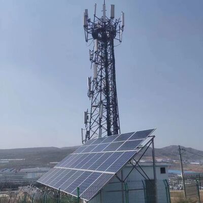 Torre di comunicazione compatibile con le energie rinnovabili per il monitoraggio del parco solare del parco eolico