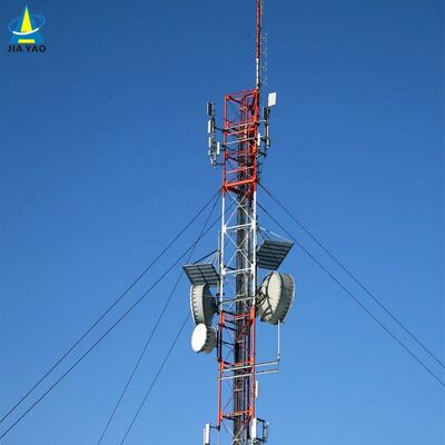 Installazione rapida di torri leggere con tiranti per la copertura della rete wireless rurale