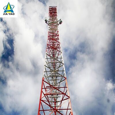 44M Q355 Torre in acciaio ad angolo a 3 gambe con manutenzione bassa in acciaio per telecomunicazioni residenziali