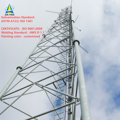 Design elegante della torre per telecomunicazioni a 3 tubi verniciata a polvere da 48 m per il quartiere degli affari