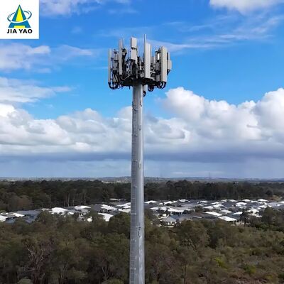 Lunga vita della torre dell'antenna unipolare in acciaio laminato a caldo da 28 M per lo stadio sportivo