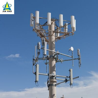 Torre di comunicazione unipolare in acciaio Q355 da 20 23 35 metri Impatto visivo minimo per piazza culturale