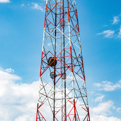 Torre di comunicazione angolare in acciaio con gambe a 4 gambe di grado sismico ANSI/TIA-222 Albero reticolare standard per installazione di antenne radio TV