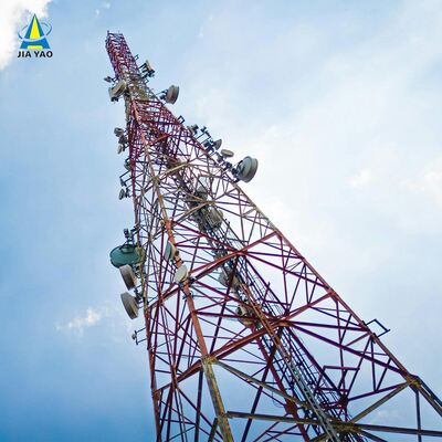 Torre cellulare radiomobile per comunicazioni in acciaio angolare a 4 gambe con trasmissione del segnale per telecomunicazioni